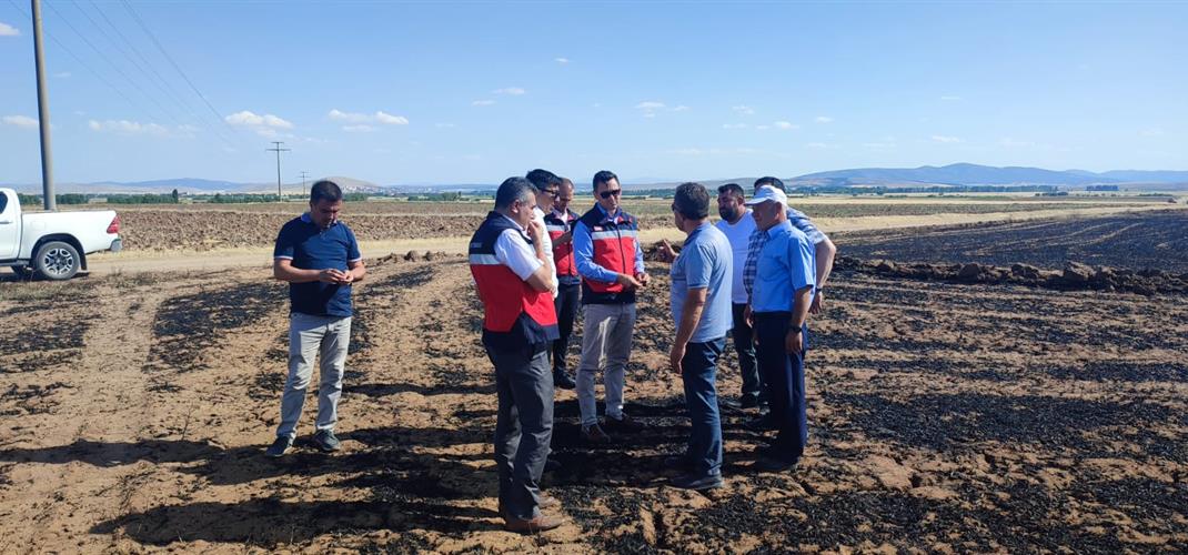 İL MÜDÜRÜMÜZ YENİAY, ALTINTAŞ'TA HASAR TESPİT ÇALIŞMALARINA KATILDI